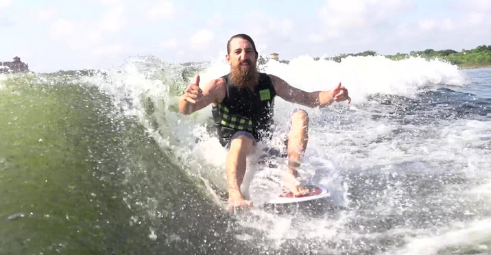 Wakesurfing